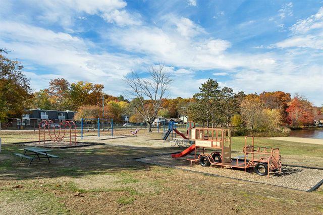 918 N Main St Apt 7, Laconia, NH 03246