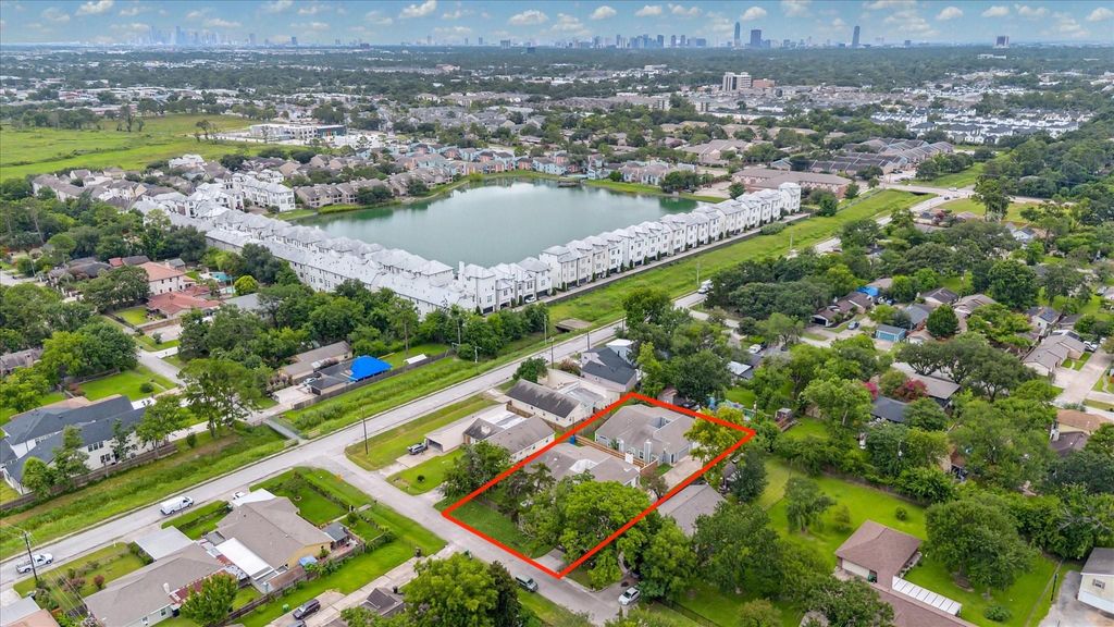 9009 Carousel Lane, Houston, TX 77080