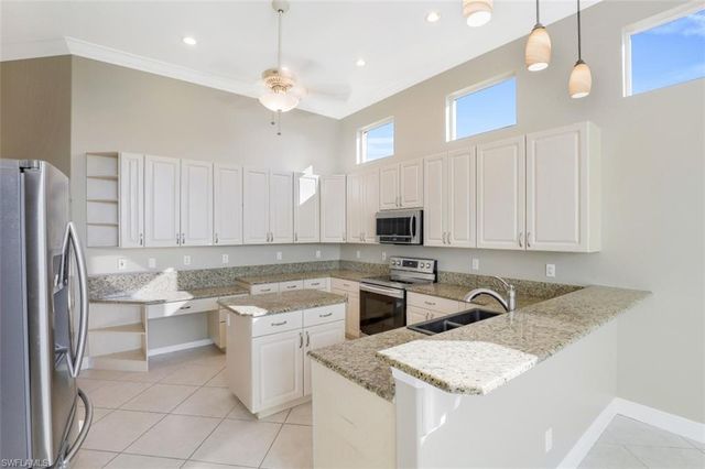 3304 Potomac CT, Naples, FL 34120