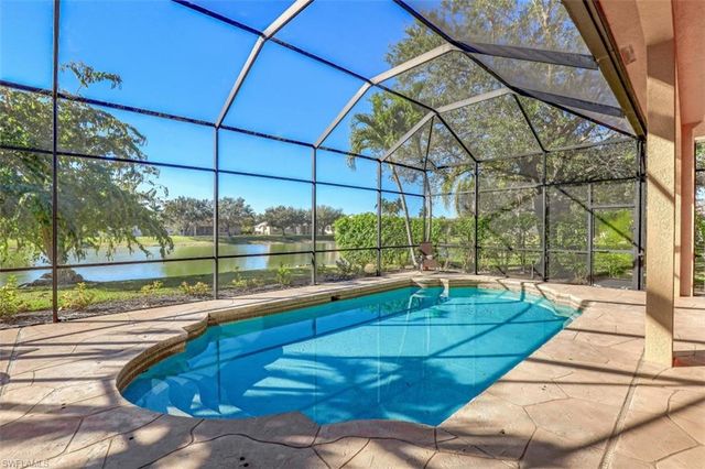 3304 Potomac CT, Naples, FL 34120