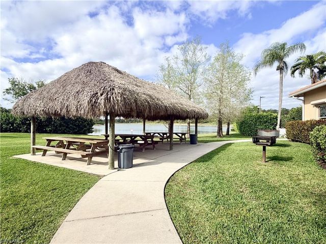 3304 Potomac CT, Naples, FL 34120