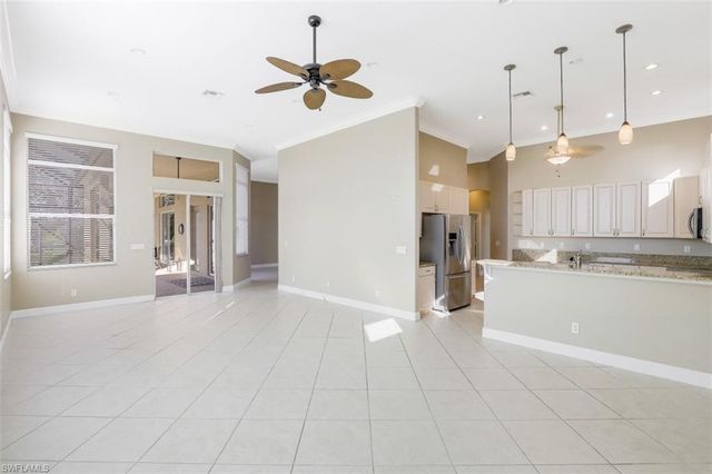 3304 Potomac CT, Naples, FL 34120