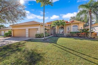 3304 Potomac CT, Naples, FL 34120