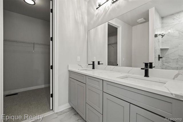 3358 Cornerstone Drive 10, Lake Orion, MI 48360