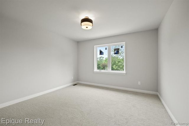 3358 Cornerstone Drive 10, Lake Orion, MI 48360
