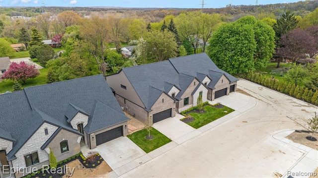 3358 Cornerstone Drive 10, Lake Orion, MI 48360