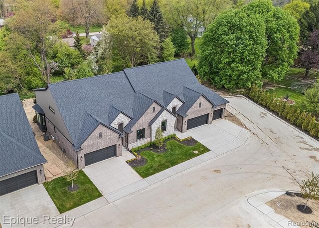 3358 Cornerstone Drive 10, Lake Orion, MI 48360