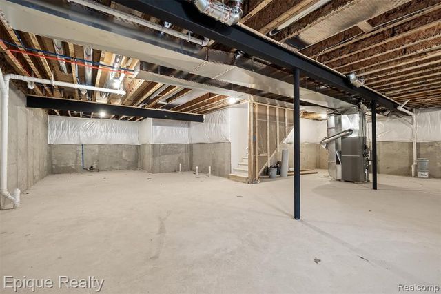 3358 Cornerstone Drive 10, Lake Orion, MI 48360