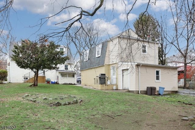45 Sand Rd, Westwood Boro, NJ 07675
