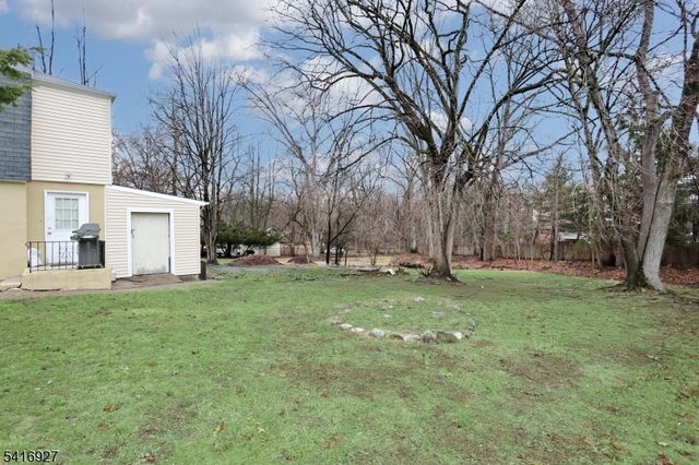45 Sand Rd, Westwood Boro, NJ 07675