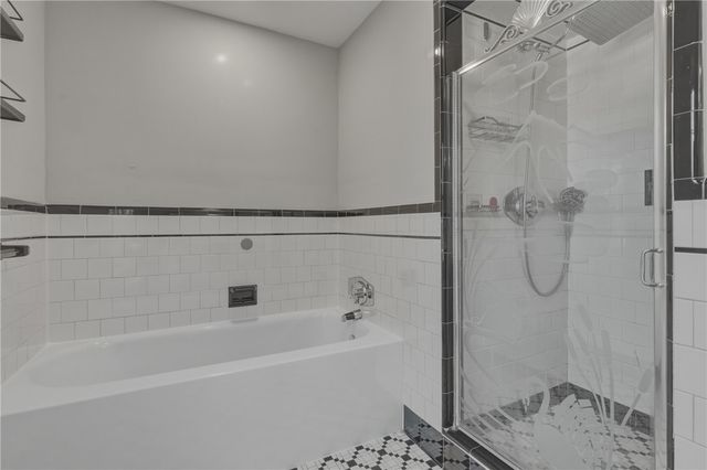 47 Knollwood Avenue, Cranston, RI 02910