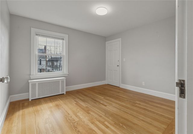 47 Knollwood Avenue, Cranston, RI 02910