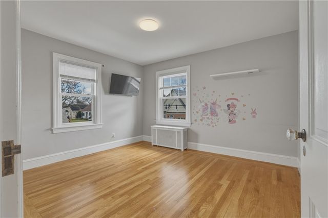 47 Knollwood Avenue, Cranston, RI 02910