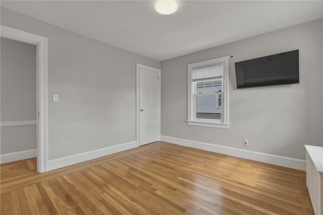 47 Knollwood Avenue, Cranston, RI 02910