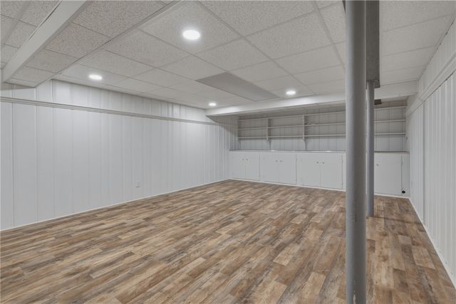 47 Knollwood Avenue, Cranston, RI 02910