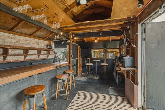 47 Knollwood Avenue, Cranston, RI 02910