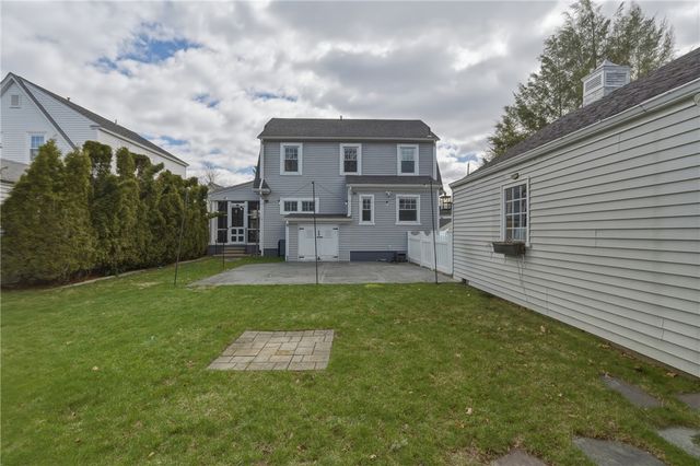 47 Knollwood Avenue, Cranston, RI 02910