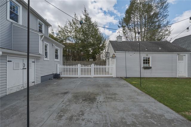 47 Knollwood Avenue, Cranston, RI 02910