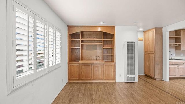 402 4 Santa Barbara Street, Oceanside, CA 92058