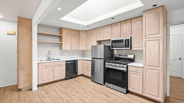 402 4 Santa Barbara Street, Oceanside, CA 92058