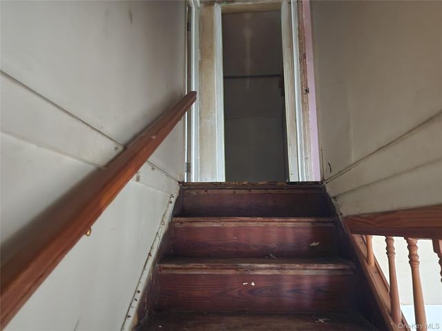 33 Parkway Boulevard, Wyandanch, NY 11798