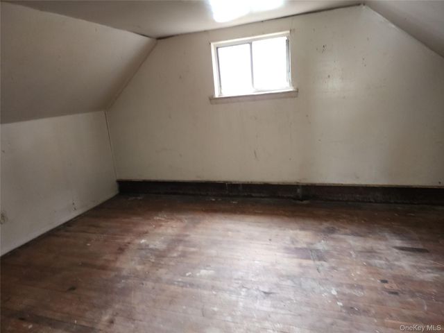 33 Parkway Boulevard, Wyandanch, NY 11798