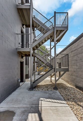 4906 S Saint Lawrence Avenue, Chicago, IL 60615