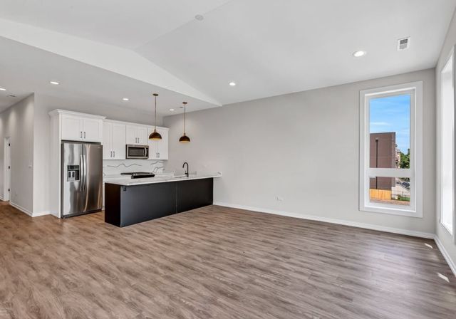 4906 S Saint Lawrence Avenue, Chicago, IL 60615