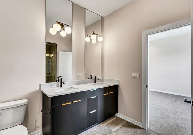 4906 S Saint Lawrence Avenue, Chicago, IL 60615