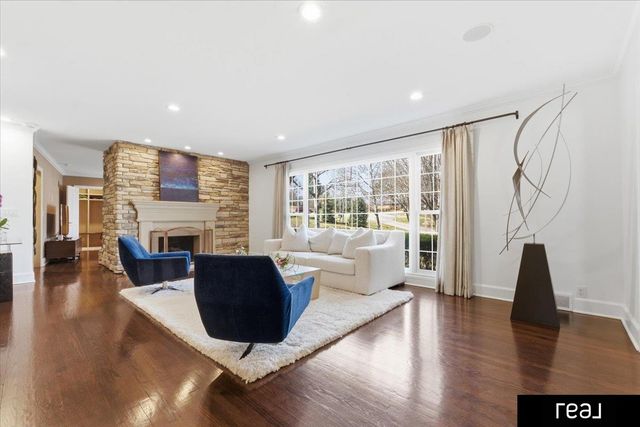 805 Ridgewood Avenue, Omaha, NE 68114