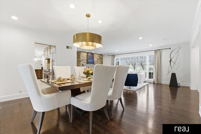 805 Ridgewood Avenue, Omaha, NE 68114