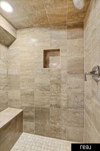 805 Ridgewood Avenue, Omaha, NE 68114