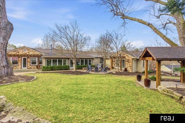 805 Ridgewood Avenue, Omaha, NE 68114