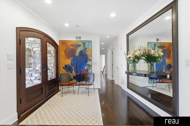 805 Ridgewood Avenue, Omaha, NE 68114