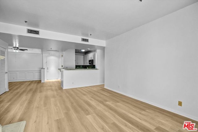 2222 BEACHWOOD Drive 302, Los Angeles, CA 90068