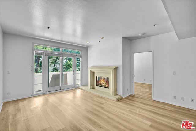 2222 BEACHWOOD Drive 302, Los Angeles, CA 90068