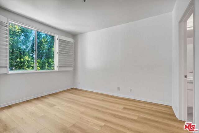 2222 BEACHWOOD Drive 302, Los Angeles, CA 90068