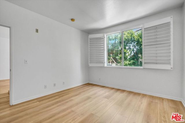 2222 BEACHWOOD Drive 302, Los Angeles, CA 90068