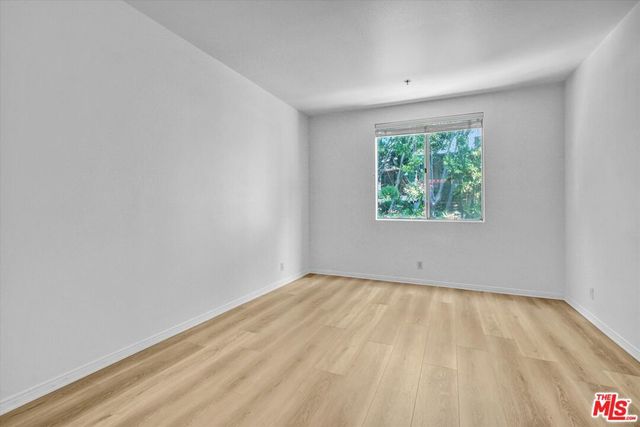 2222 BEACHWOOD Drive 302, Los Angeles, CA 90068