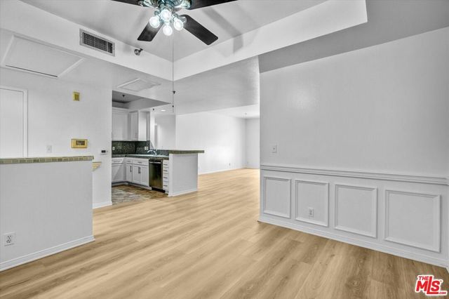 2222 BEACHWOOD Drive 302, Los Angeles, CA 90068
