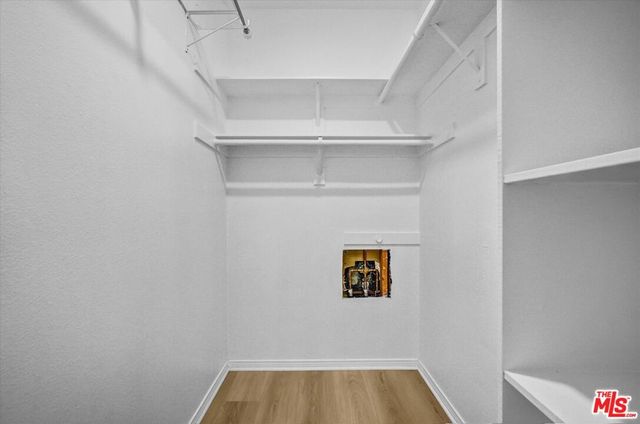 2222 BEACHWOOD Drive 302, Los Angeles, CA 90068