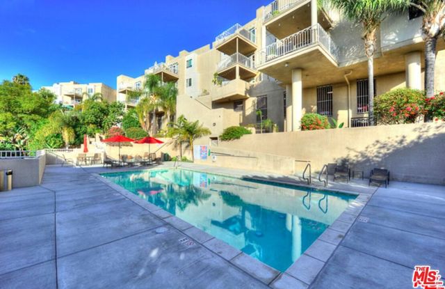 2222 BEACHWOOD Drive 302, Los Angeles, CA 90068