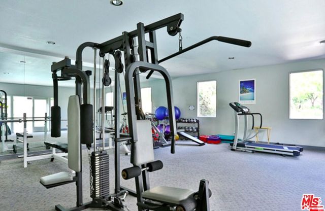 2222 BEACHWOOD Drive 302, Los Angeles, CA 90068