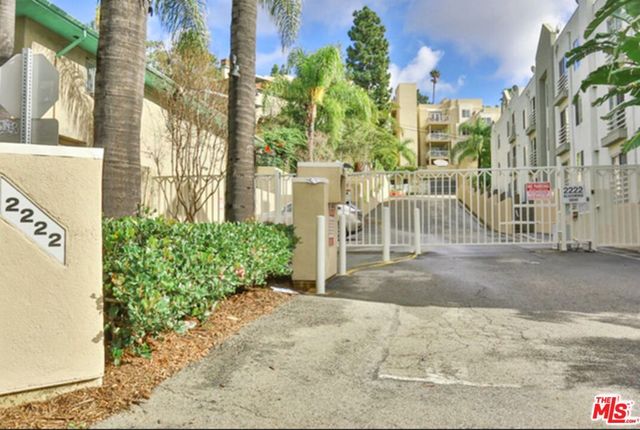 2222 BEACHWOOD Drive 302, Los Angeles, CA 90068