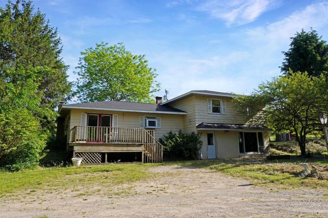 1385 N Blacks Corners Road, Goodland Twp, MI 48444
