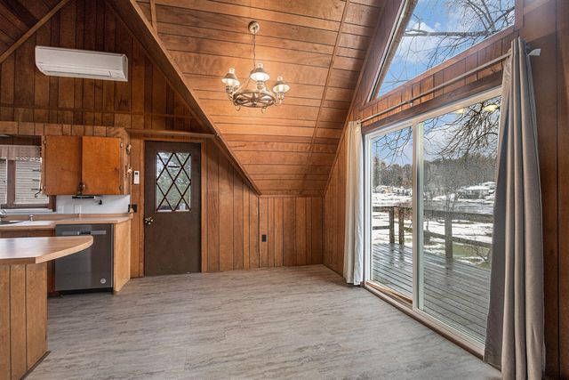 45601 Peninsula Drive, Grand Junction, MI 49056