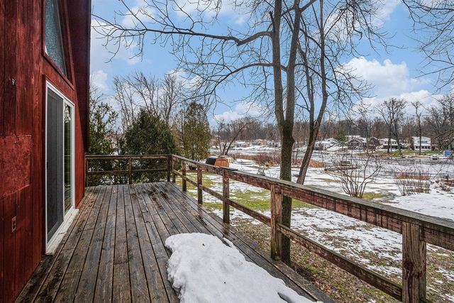 45601 Peninsula Drive, Grand Junction, MI 49056