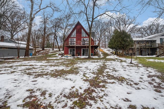 45601 Peninsula Drive, Grand Junction, MI 49056