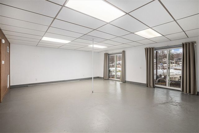 45601 Peninsula Drive, Grand Junction, MI 49056