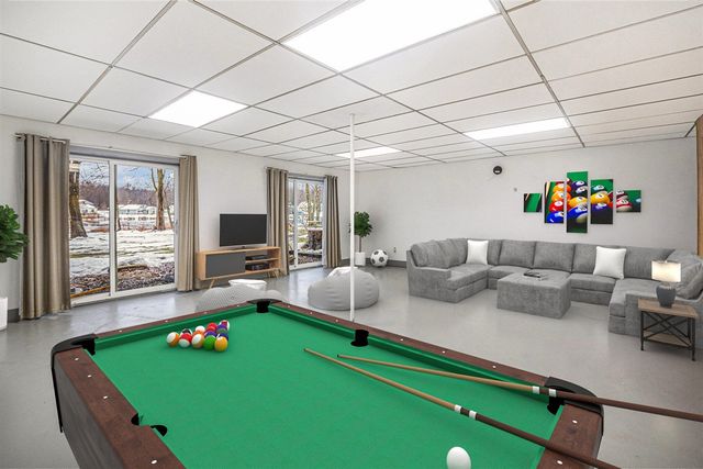 45601 Peninsula Drive, Grand Junction, MI 49056